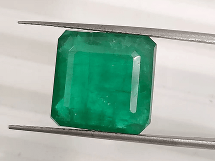 10.81ct Deep Green Swat Emerald Gemstone - SMSGEMS 