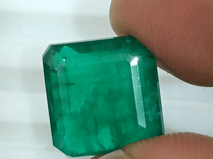10.81ct Deep Green Swat Emerald Gemstone - SMSGEMS 
