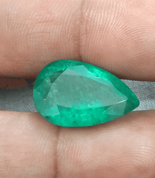 GSI Certified 13.47ct Medium Deep Golden Green Swat Emerald, Natural Gemstone - SMSGEMS 