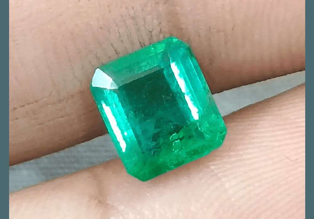 2.21ct Medium Golden Green GSI Certified Panjshir Emerald - SMSGEMS 