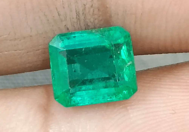 2.21ct Medium Golden Green GSI Certified Panjshir Emerald - SMSGEMS 