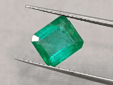 2.21ct Medium Golden Green GSI Certified Panjshir Emerald - SMSGEMS 