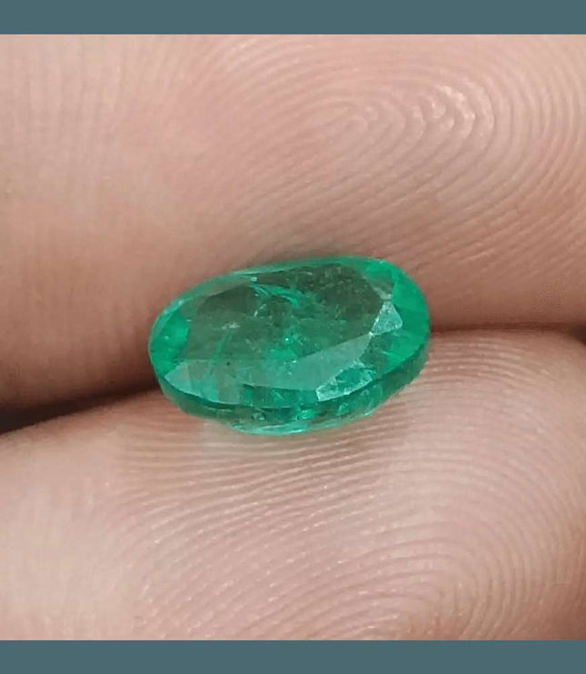 2.28ct Vivid Green Zambian emerald GSI Certified - SMSGEMS 