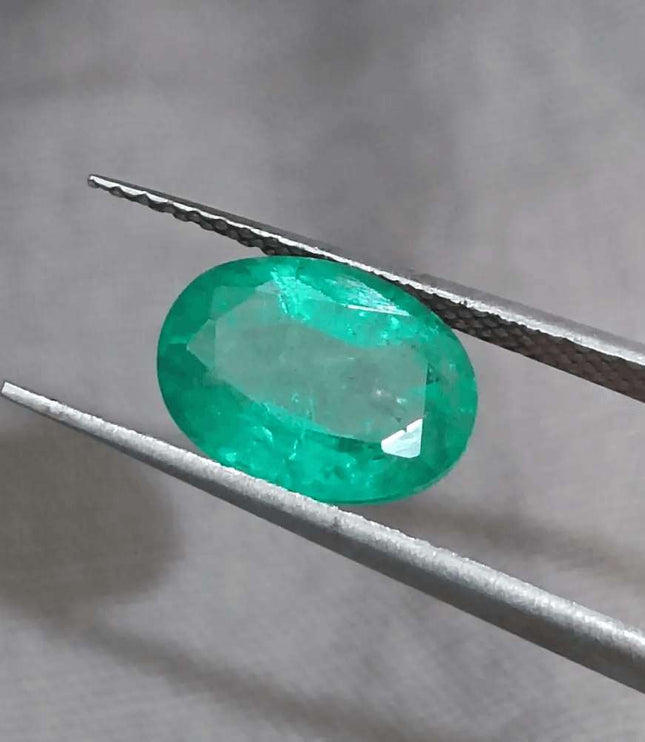 2.28ct Vivid Green Zambian emerald GSI Certified - SMSGEMS 