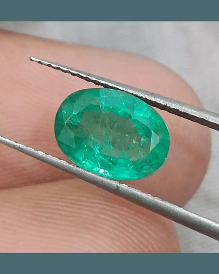 2.28ct Vivid Green Zambian emerald GSI Certified - SMSGEMS 