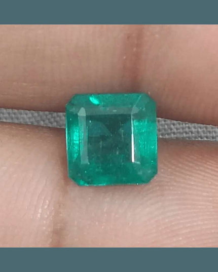 2.29ct Medium Deep Pure Green Emerald GSI Certified - SMSGEMS 