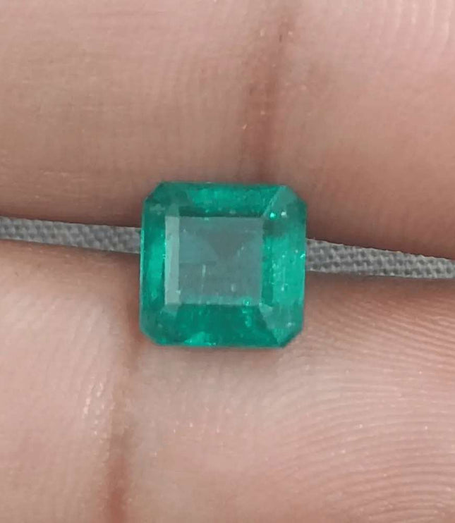 2.29ct Medium Deep Pure Green Emerald GSI Certified - SMSGEMS 