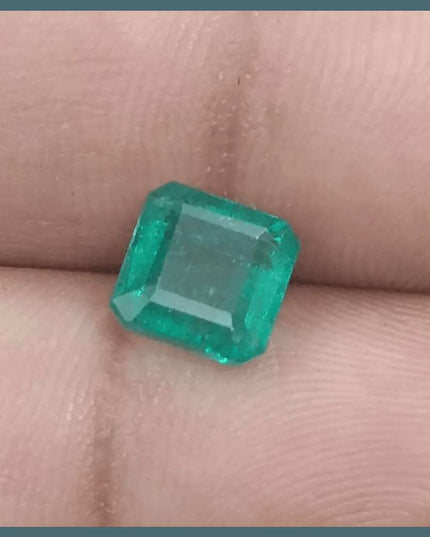 2.29ct Medium Deep Pure Green Emerald GSI Certified - SMSGEMS 