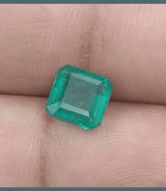 2.29ct Medium Deep Pure Green Emerald GSI Certified - SMSGEMS 