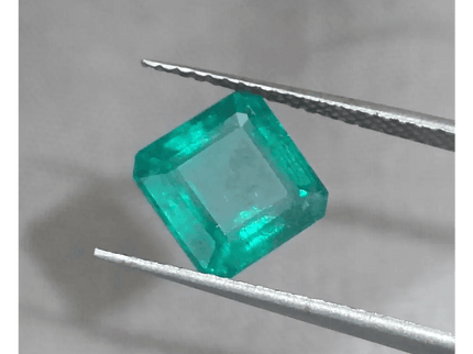 2.29ct Medium Deep Pure Green Emerald GSI Certified - SMSGEMS 