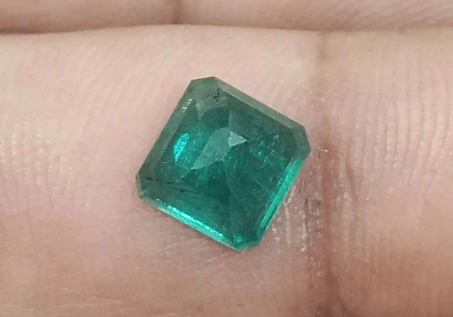 2.29ct Medium Deep Pure Green Emerald GSI Certified - SMSGEMS 