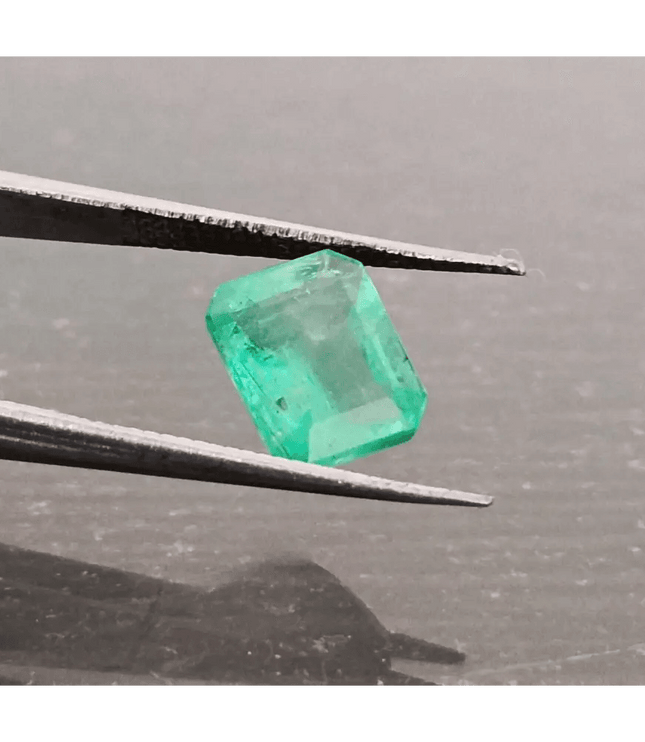 GSI Certified 2.31ct Vivid Green Ethiopian Emerald, 100% Natural Gem - SMSGEMS 