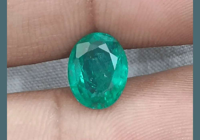 GSI Certified 2.31ct Vivid Medium Green Zambian Emerald, 100% Natural Gemstone - SMSGEMS 