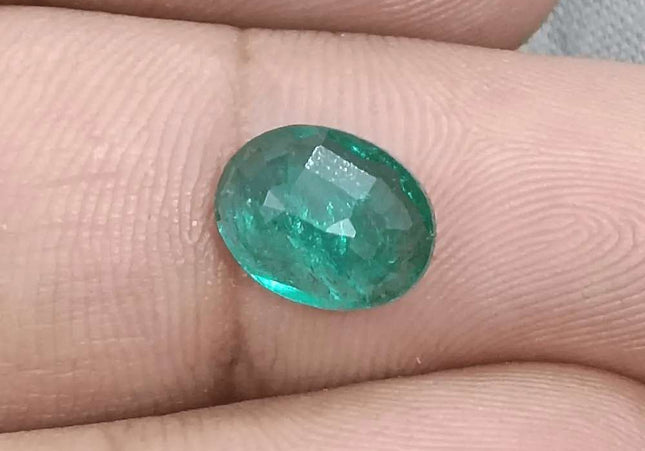 GSI Certified 2.31ct Vivid Medium Green Zambian Emerald, 100% Natural Gemstone - SMSGEMS 