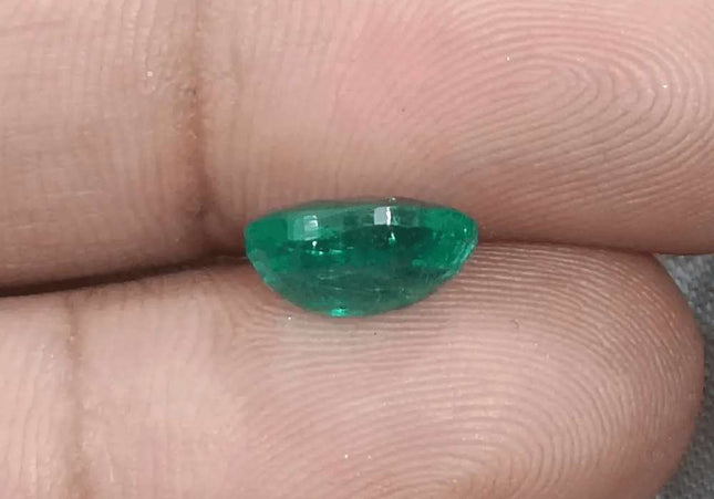 GSI Certified 2.31ct Vivid Medium Green Zambian Emerald, 100% Natural Gemstone - SMSGEMS 