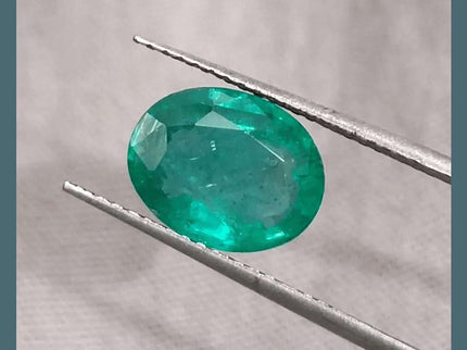 GSI Certified 2.31ct Vivid Medium Green Zambian Emerald, 100% Natural Gemstone - SMSGEMS 