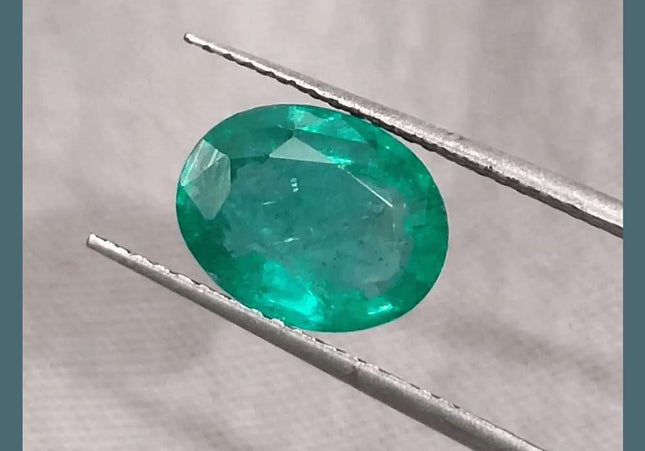 GSI Certified 2.31ct Vivid Medium Green Zambian Emerald, 100% Natural Gemstone - SMSGEMS 