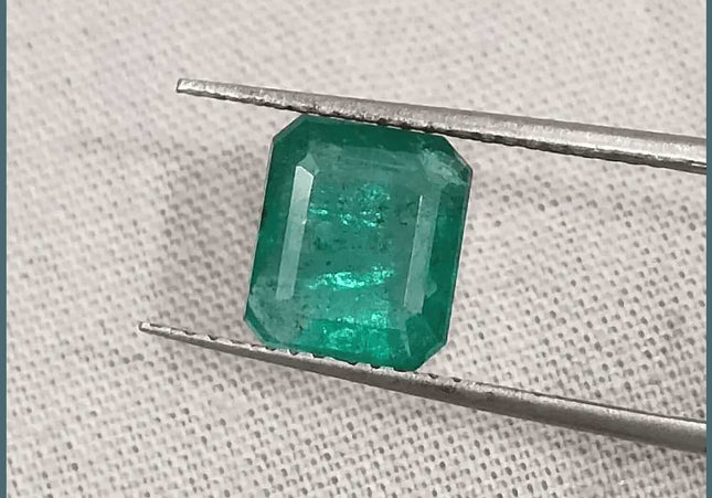2.35ct Zambian Emerald GSI Certified - SMSGEMS 