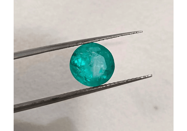 GSI Certified 2.37ct Colombiam Emerald, 100% Natural Gemstone - SMSGEMS 