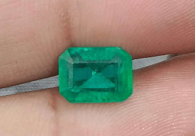 2.39ct Fine Quality Panjshir Emerald Certified by GSI - SMSGEMS 