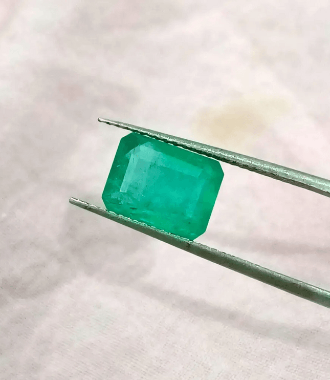 GSI Certified 2.41ct Velvet Green Zambian Emerald, 100% Natural Gemstone - SMSGEMS 