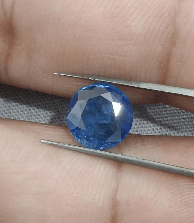 GSI Certified 2.51ct Royal Blue Ceylon Sapphire, Natural Earth Mined Gemstone - SMSGEMS 