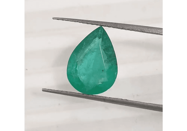 GSI Certified 2.55ct Medium Green Zambian Emerald, 100% Natural Earth Mined Gemstone - SMSGEMS 