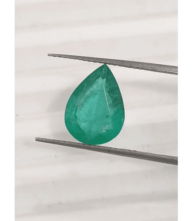 GSI Certified 2.55ct Medium Green Zambian Emerald, 100% Natural Earth Mined Gemstone - SMSGEMS 