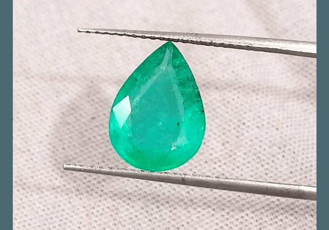 GSI Certified 2.55ct Medium Green Zambian Emerald, 100% Natural Earth Mined Gemstone - SMSGEMS 