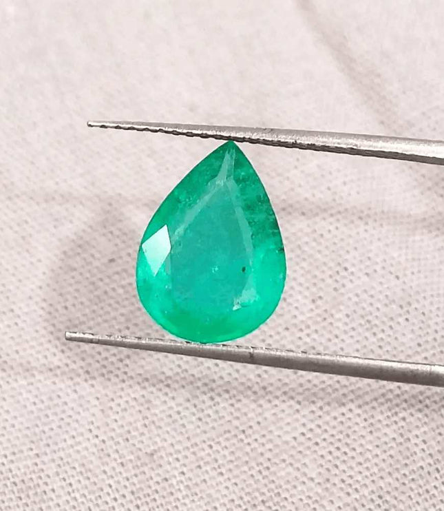 GSI Certified 2.55ct Medium Green Zambian Emerald, 100% Natural Earth Mined Gemstone - SMSGEMS 