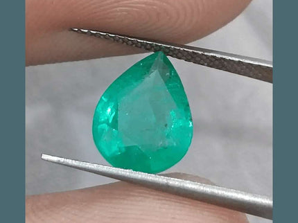 GSI Certified 2.55ct Medium Green Zambian Emerald, 100% Natural Earth Mined Gemstone - SMSGEMS 