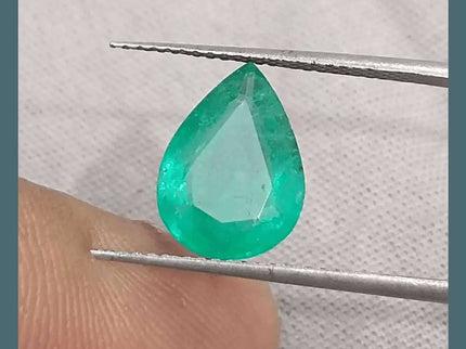 GSI Certified 2.55ct Medium Green Zambian Emerald, 100% Natural Earth Mined Gemstone - SMSGEMS 