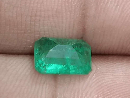 GSI Certified 2.58ct Vivid Green Zambian Emerald, 100% Natural Gemstone - SMSGEMS 