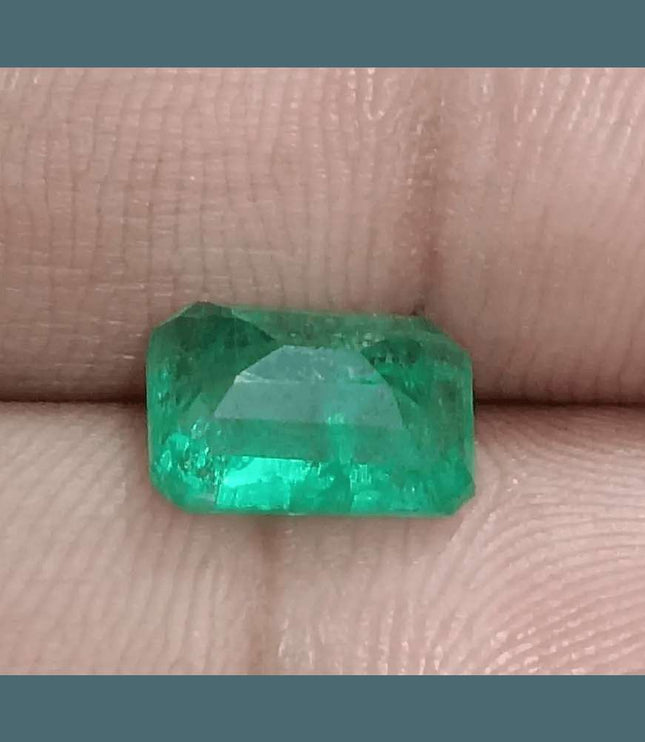 GSI Certified 2.58ct Vivid Green Zambian Emerald, 100% Natural Gemstone - SMSGEMS 
