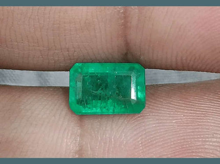 GSI Certified 2.58ct Vivid Green Zambian Emerald, 100% Natural Gemstone - SMSGEMS 
