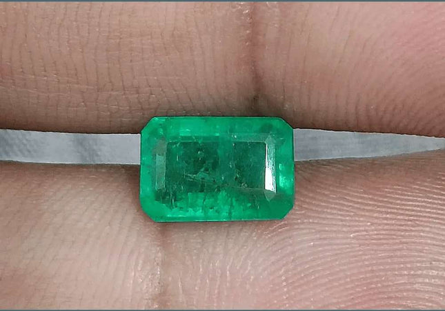 GSI Certified 2.58ct Vivid Green Zambian Emerald, 100% Natural Gemstone - SMSGEMS 