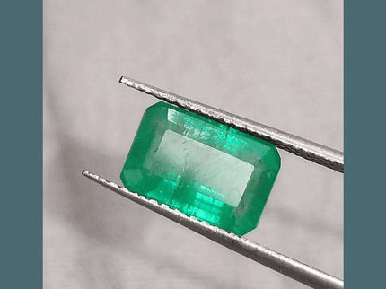 GSI Certified 2.58ct Vivid Green Zambian Emerald, 100% Natural Gemstone - SMSGEMS 