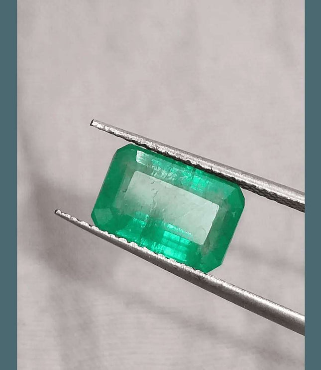 GSI Certified 2.58ct Vivid Green Zambian Emerald, 100% Natural Gemstone - SMSGEMS 