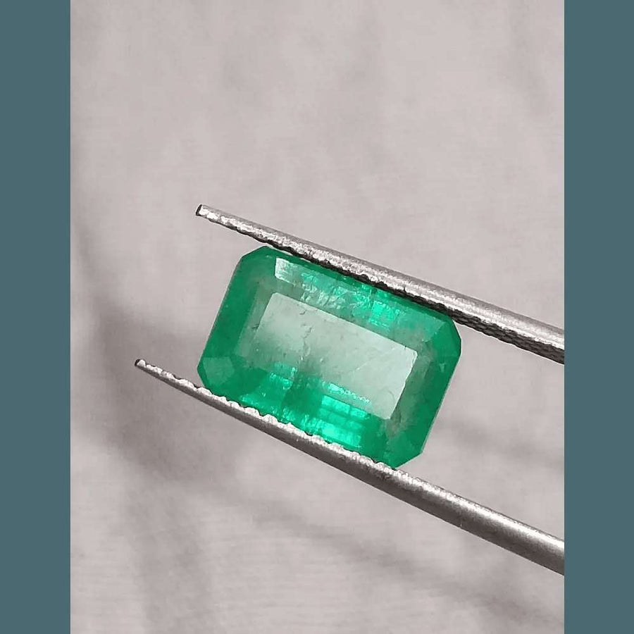 GSI Certified 2.58ct Vivid Green Zambian Emerald, 100% Natural Gemstone - SMSGEMS 