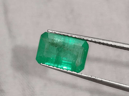 GSI Certified 2.58ct Vivid Green Zambian Emerald, 100% Natural Gemstone - SMSGEMS 