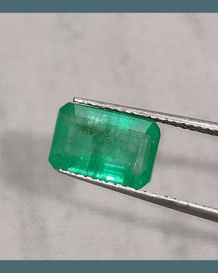 GSI Certified 2.58ct Vivid Green Zambian Emerald, 100% Natural Gemstone - SMSGEMS 