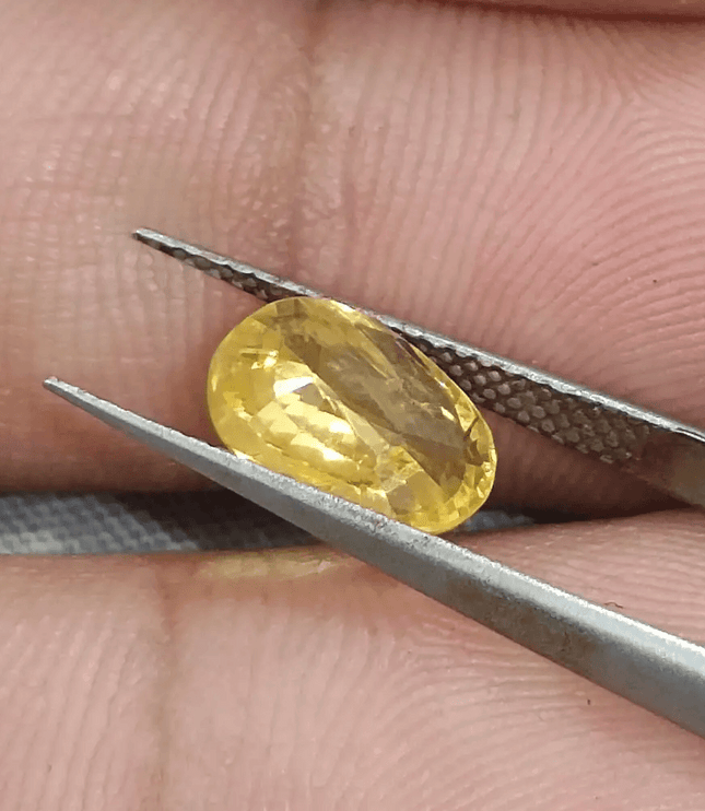 GSI Certified 2.58ct Yellow Ceylon Sapphire, Natural Untreated Gemstone - SMSGEMS 