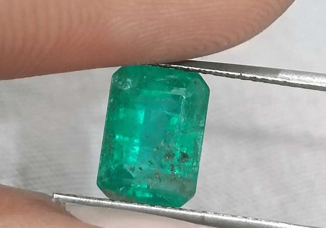 GSI Certified 2.62ct Medium Green Zambian Emerald - SMSGEMS 
