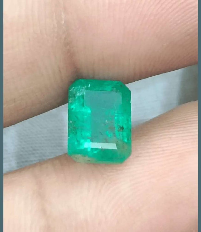GSI Certified 2.62ct Medium Green Zambian Emerald - SMSGEMS 