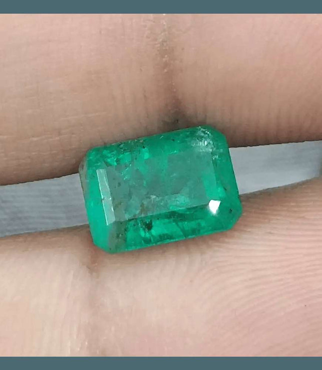GSI Certified 2.62ct Medium Green Zambian Emerald - SMSGEMS 