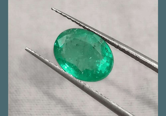 2.62ct Vivid Green Zambian emerald GSI Certified - SMSGEMS 