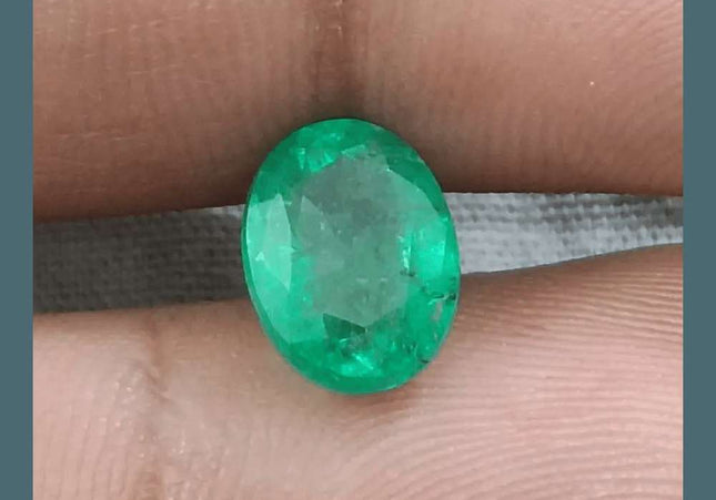 2.62ct Vivid Green Zambian emerald GSI Certified - SMSGEMS 