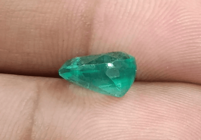 GSI Certified 2.67ct Zambian Emerald, 100% Natural Gemstone - SMSGEMS 