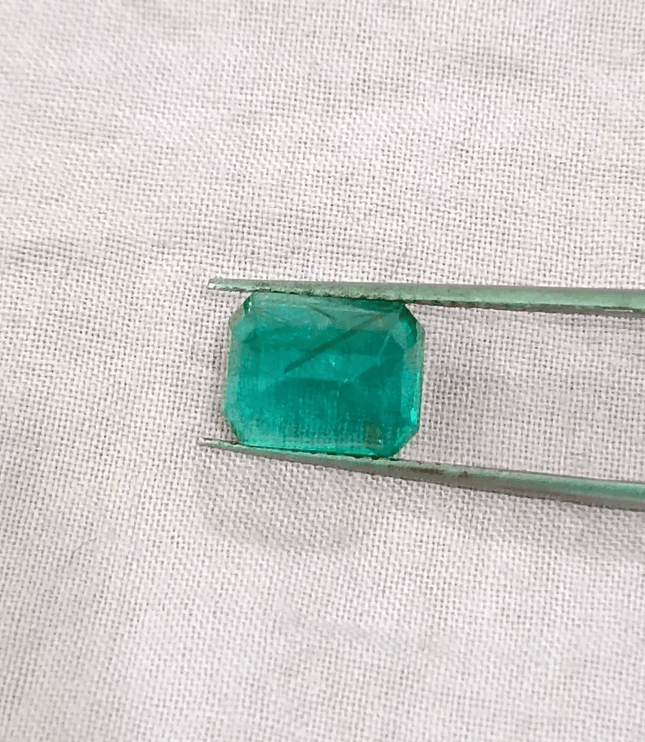 GSI Certified 2.69ct Zambian Emerald, 100% Natural Earth Mined Gemstone - SMSGEMS 