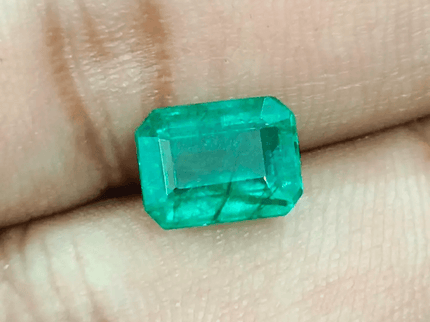 GSI Certified 2.69ct Zambian Emerald, 100% Natural Earth Mined Gemstone - SMSGEMS 